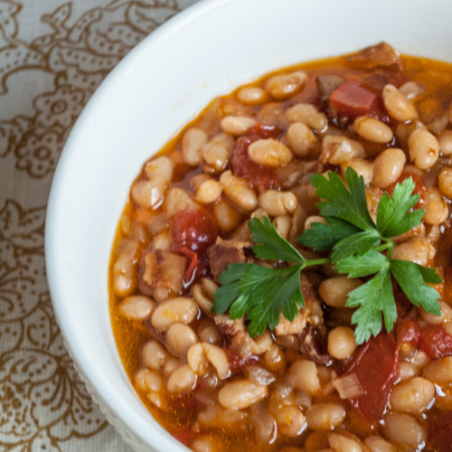 Recipe for Instant Pot White Bean and Bacon Soup. Super easy dinner recipe, great for family dinner, budget friendly. Instantly Download and Print the Recipe!