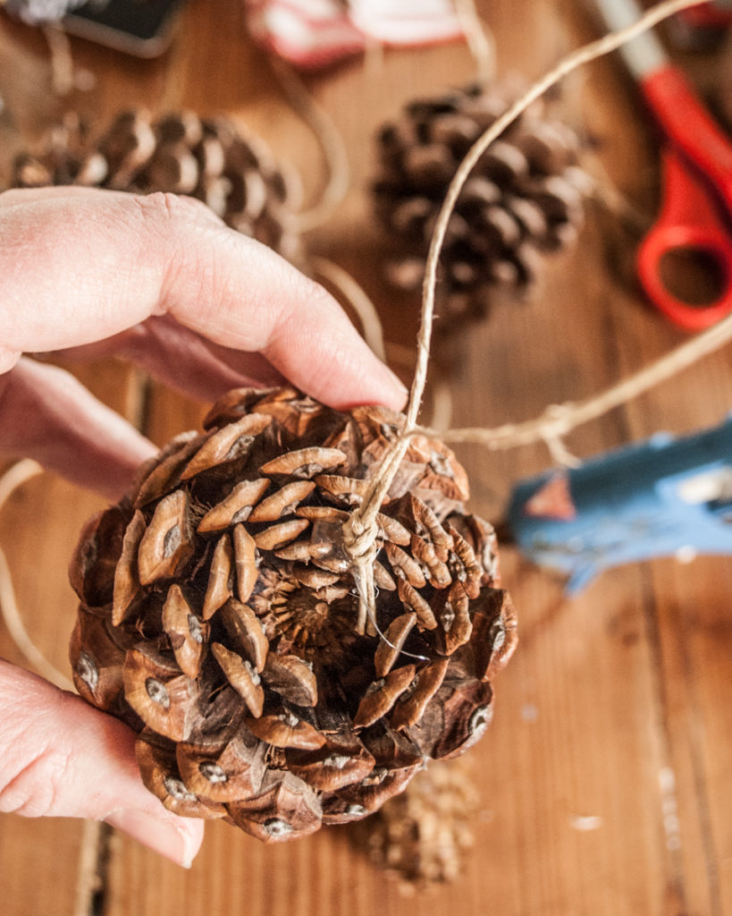 Pinecone and Bow Christmas Ornament. Handmade DIY Christmas Crafts Tutorial.