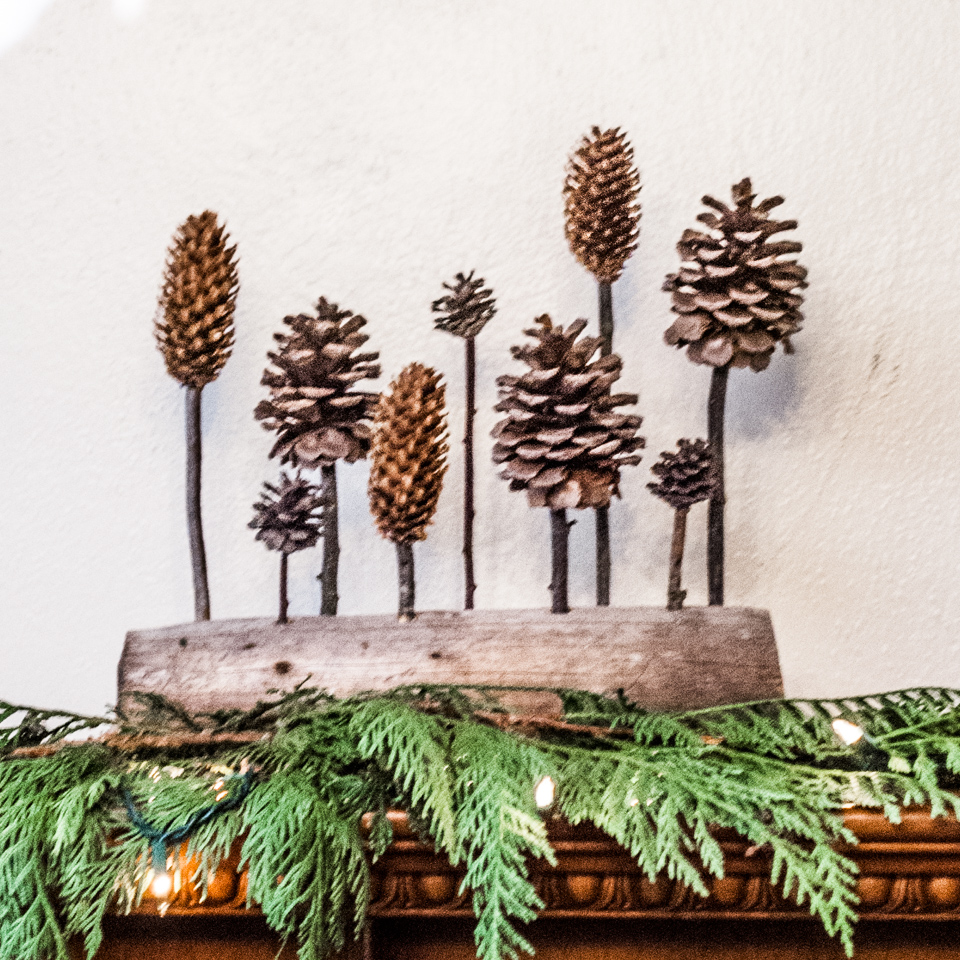 Pinecone Christmas Sculpture Decor, DIY Handmade Christmas Crafts Series